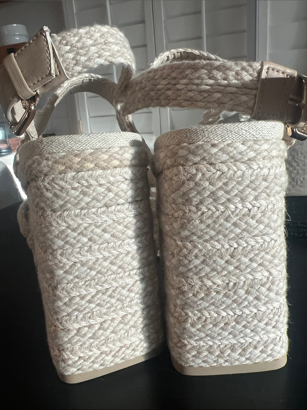NWT SZ 8.5 Dolce Vita Cream Woven Platform Sandals/Heels - Picture 4 of 9